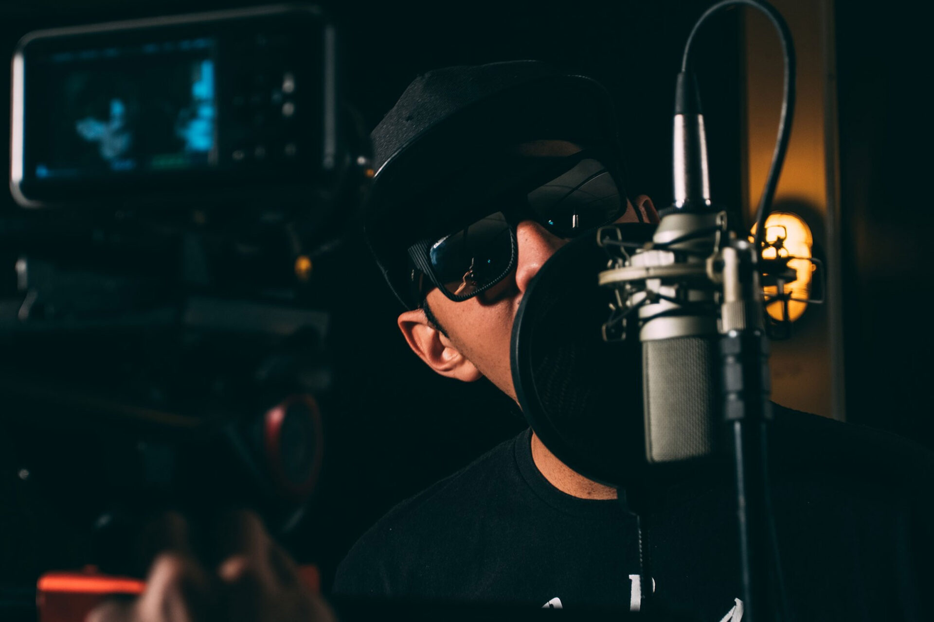 Cómo crear una imagen profesional para un artista de música urbana