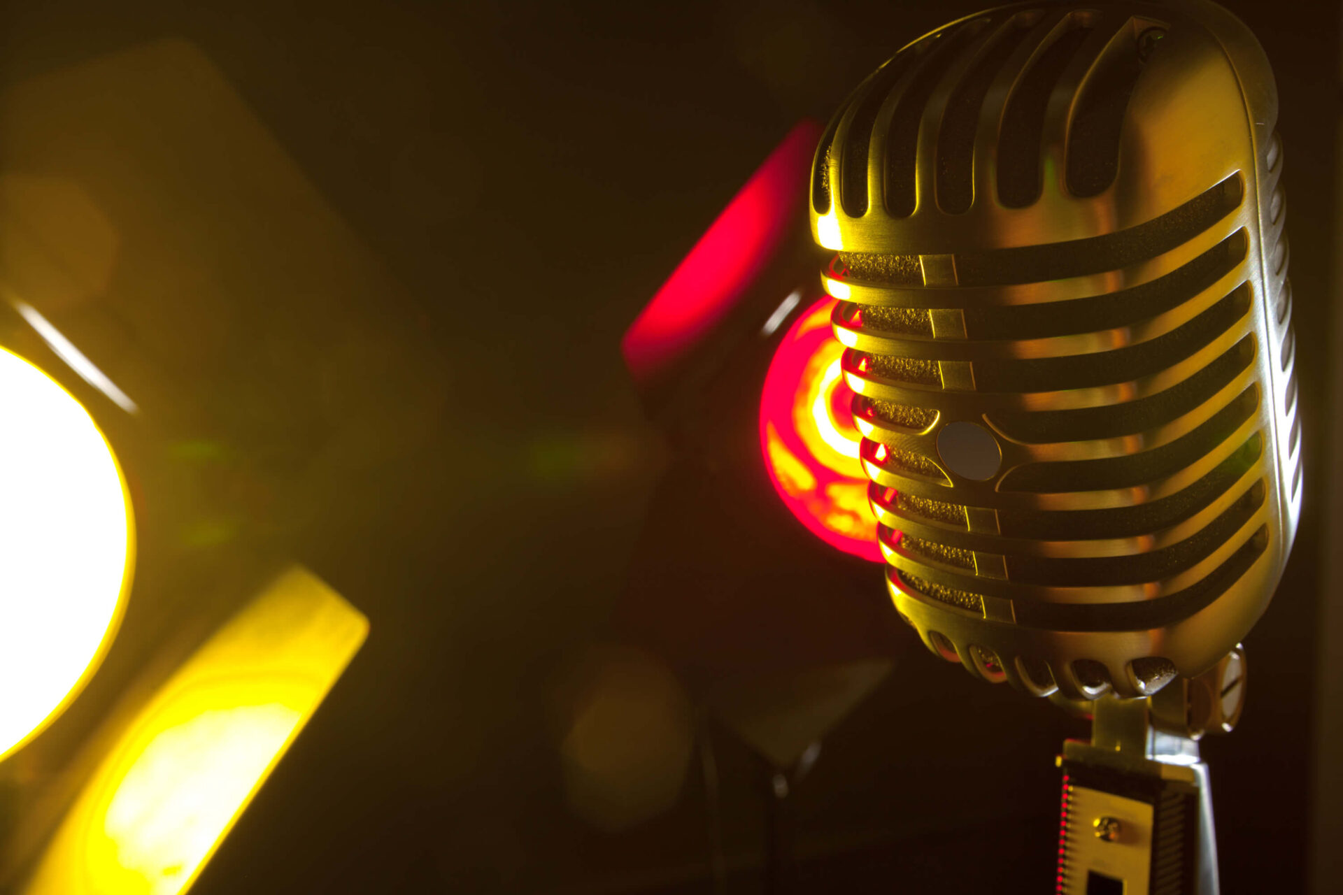 La importancia del autotune y otras técnicas vocales en la música urbana