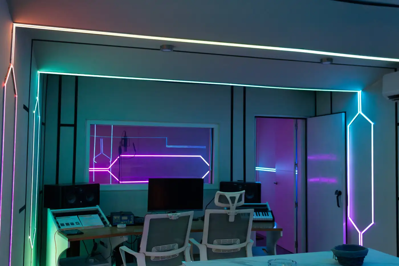 Estudio 1 con la iluminación de colores
